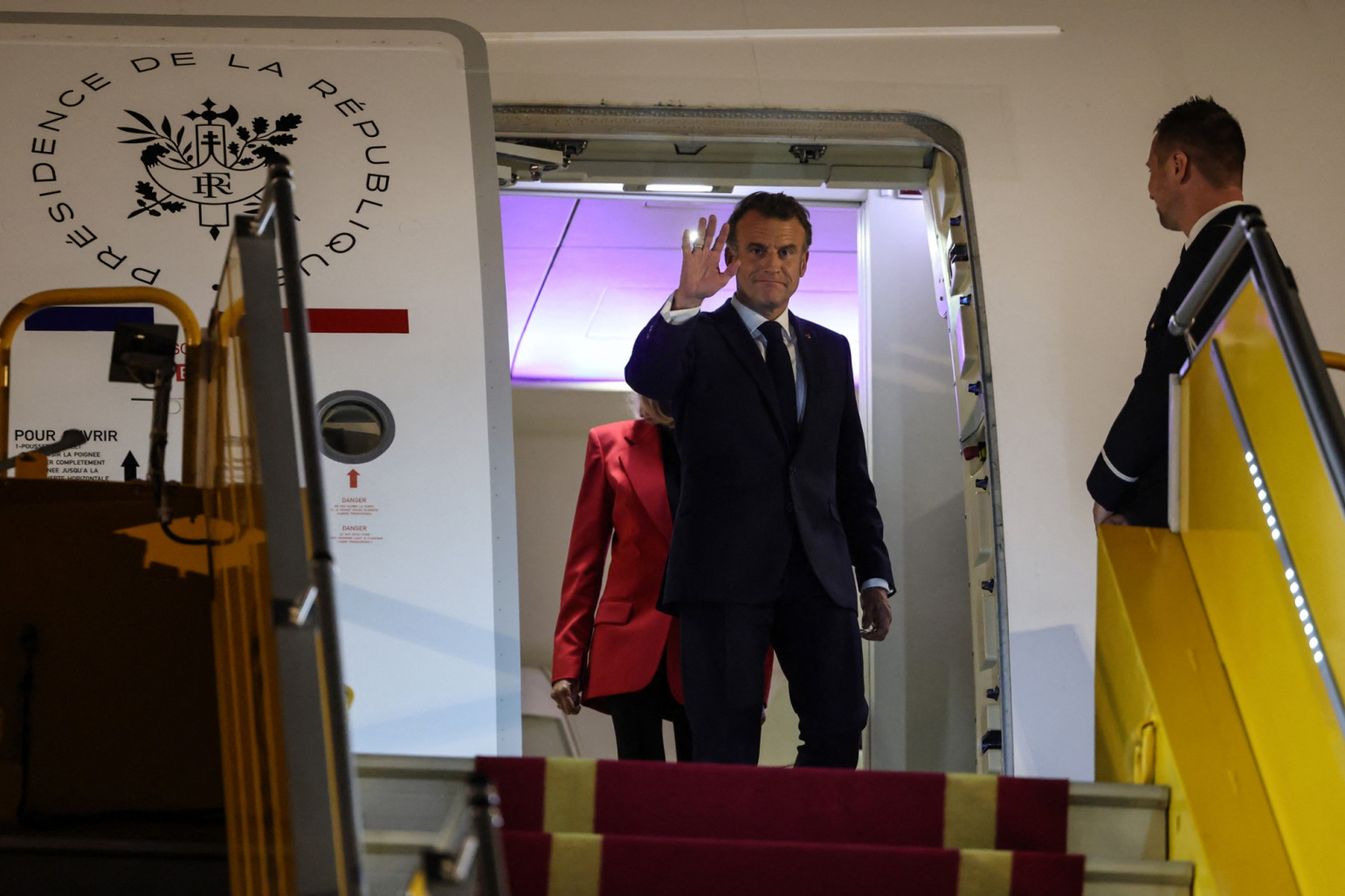 1758183-emmanuel-macron-a-hanoi-au-vietnam-le-dimanche-25-mai-2025