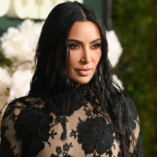 231115095929-kim-kardashian-1111-restricted