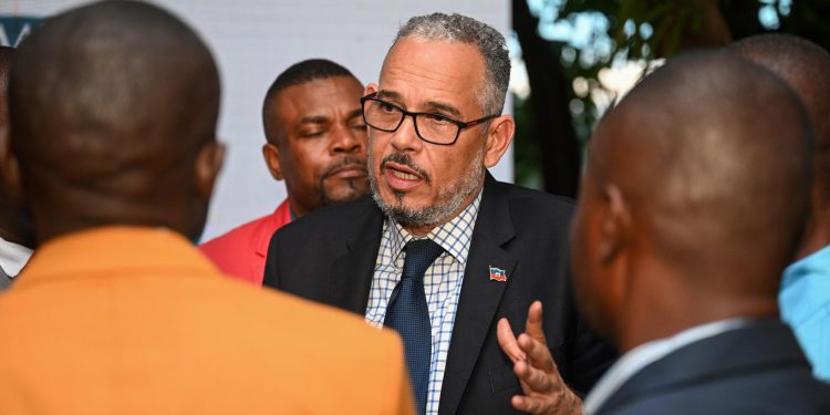Le PM renforce le dialogue local autour des élections