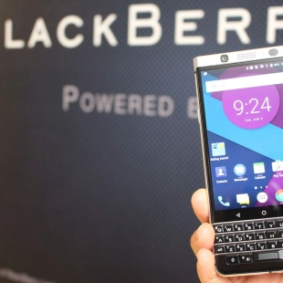 1444x920_un-smartphone-blackberry