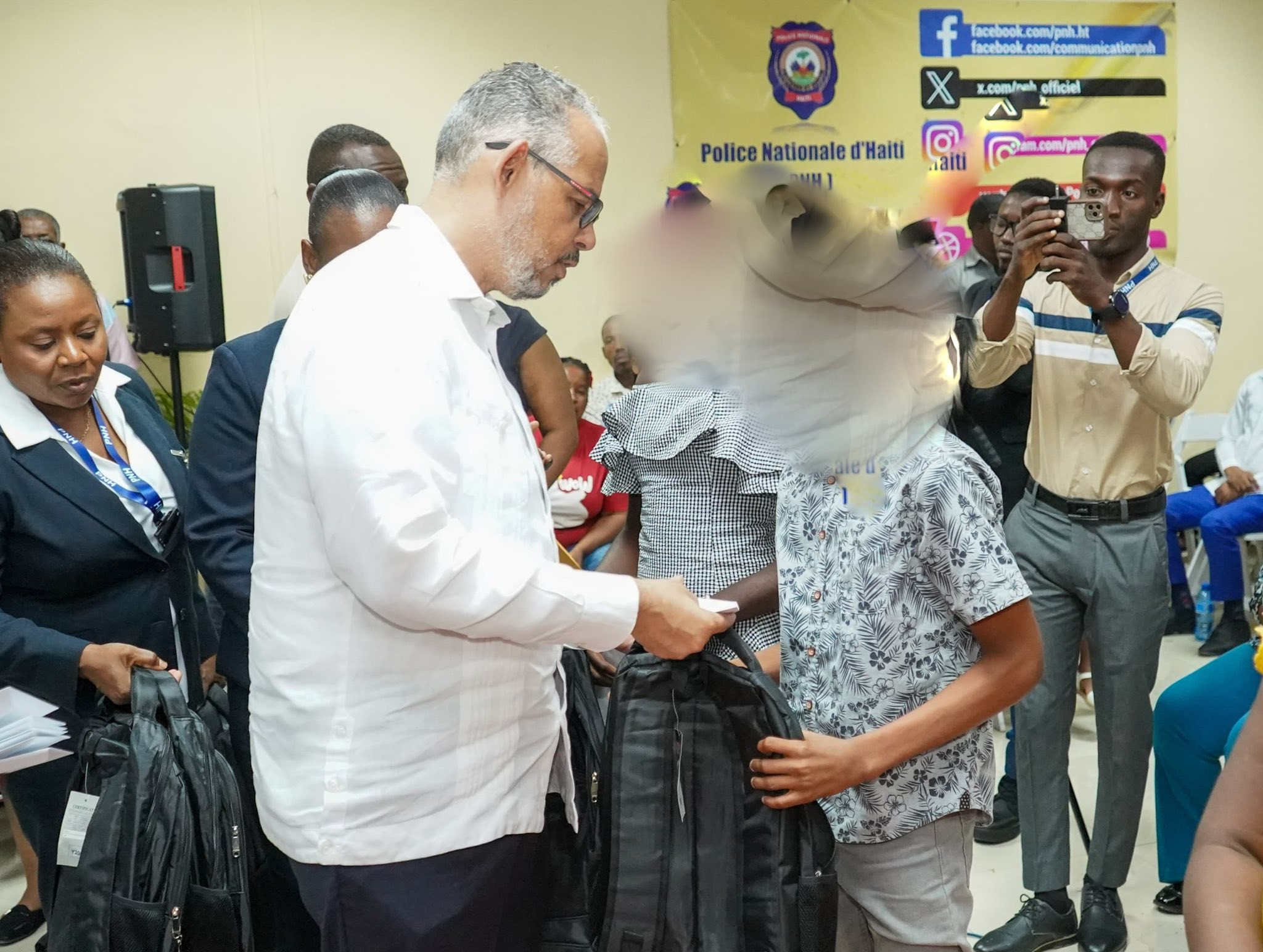 558011687_1246032557552521_1693081357269201522_n