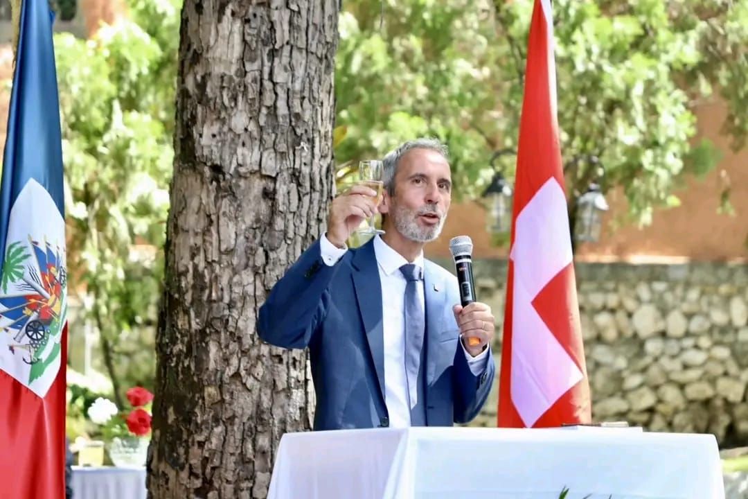 img-20251108-wa00372102427394825593732