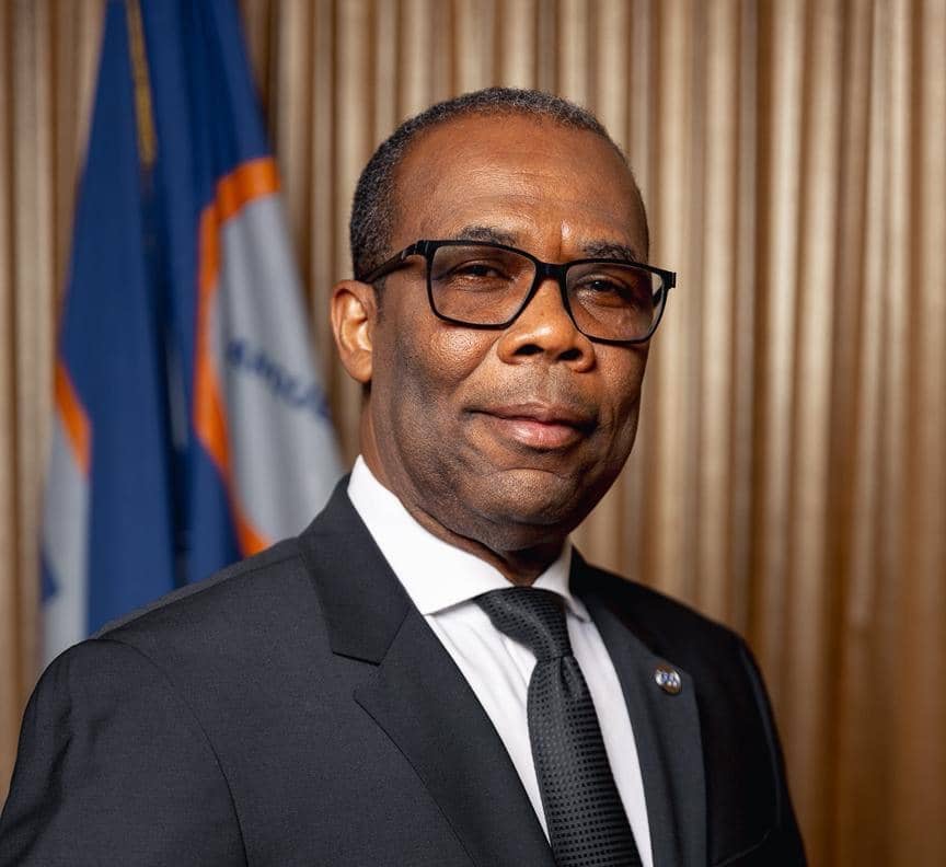 7bdc776d-fff0-423e-b885-ab53fb9e08bc