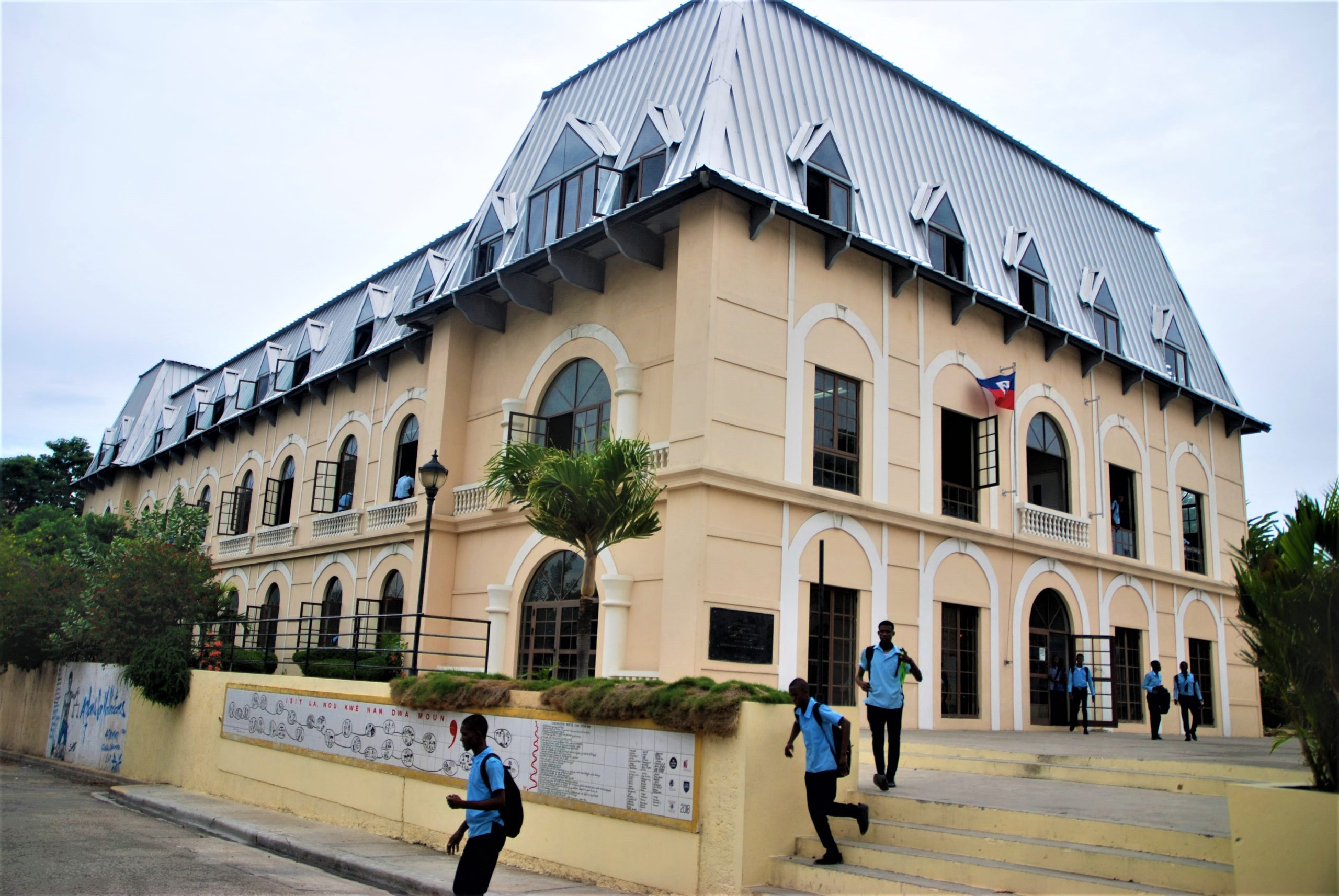 LyceeAlexandrePetion1_2381