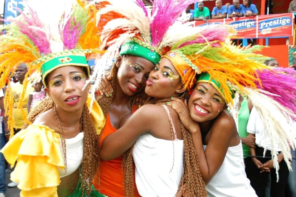 haiti-comment-celebre-t-on-le-carnaval-en-haiti--une-explosion-de-couleurs-et-de-culture--1734005363