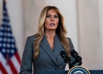 Rumeurs et scandale Epstein : Melania Trump contre-attaque