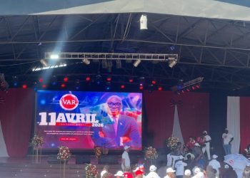 VAR se positionne comme une alternative politique face aux crises